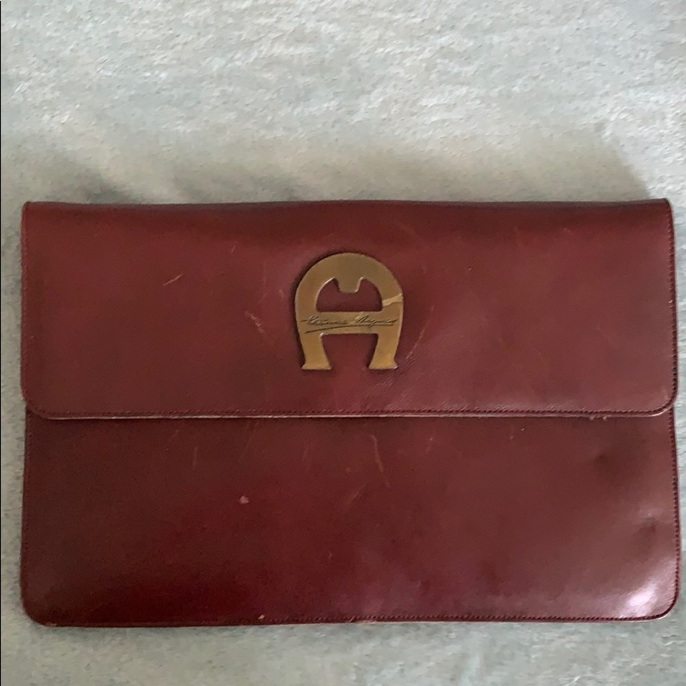 Vtg etienne signer clutch